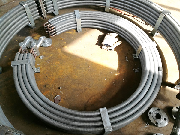 春陽(yáng) - 坦水電站油冷卻器-上導(dǎo)、下導(dǎo)